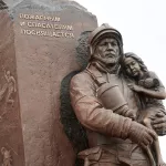 Памятник пожарным и спасателям открыли в Горно-Алтайске