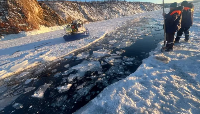 Установлены личности всех восьми погибших в утонувшей на Байкале машине