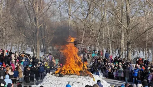 Проводили зиму: как прошли Масленичные гуляния в Барнауле
