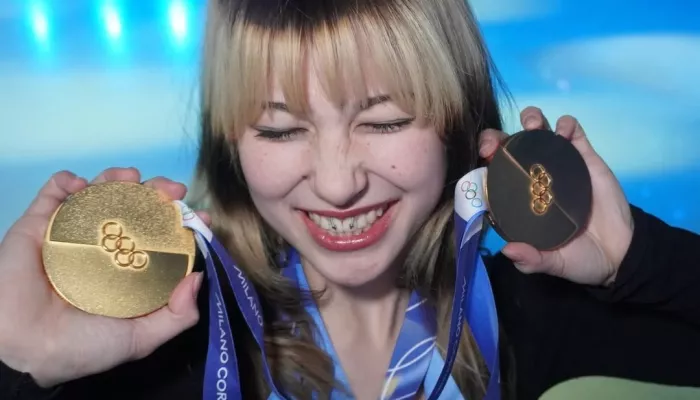 Родила сурмама, уволила отца: почему все говорят о золотой фигуристке Алисе Лью