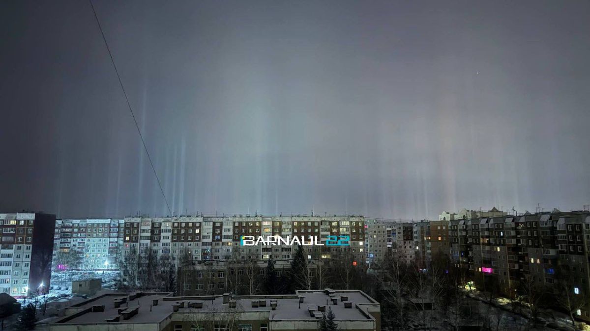 Световые столбы над Барнаулом