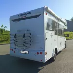 Просторный автодом с душем, туалетом и местами для сна продают в Горном Алтае. Фото