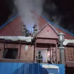 Ночной пожар вспыхнул в жилом доме в Республике Алтай