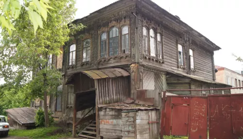 Бизнесмен из Барнаула купил дом Ерина вслед за домом Кузнецова в Бийске