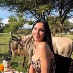 Оксана Самойлова устроила дерзкую фотосессию в Африке