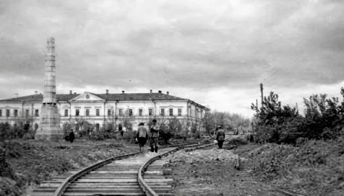 Путешествие во времени: каким был проспект Красноармейский в Барнауле в прошлом веке