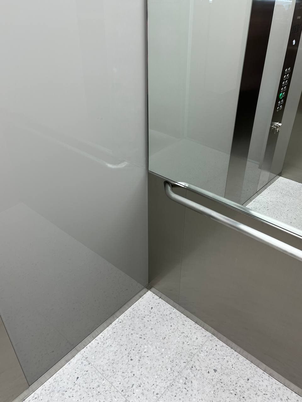 Лифты в "Вышке"