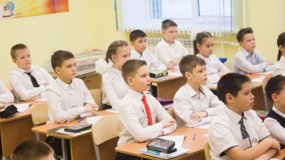 Часть будущих первоклассников в Барнауле еще не получили места в школах