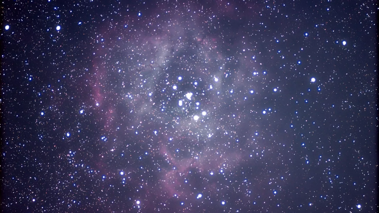 Барнаульский астрофотограф снял эффектную туманность Розетка