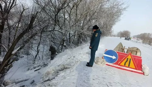 В Калманском районе из-за подмыва дамбы ввели режим повышенной готовности
