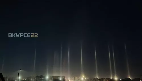 Инопланетный пейзаж: над Яровым зависли огненные столбы