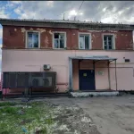 Еще один аварийный дом снесут на барнаульском Потоке