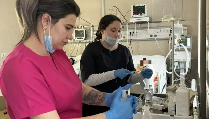 Студенты-медики из Горно-Алтайска работают в медучреждениях ЛНР