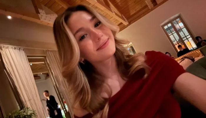 Камила Валиева восхитила звонкой фигурой и длинными ногами. Фото