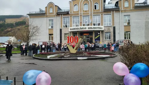 В Горно-Алтайске капитально отремонтируют фасад здания Национальной библиотеки