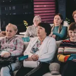 Новые люди провели обучающие встречи и дискотеку для старшего поколения