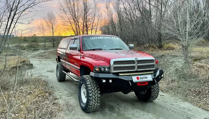 Dodge RAM после большой прокачки продают в Барнауле за 7,2 млн руб. Фото