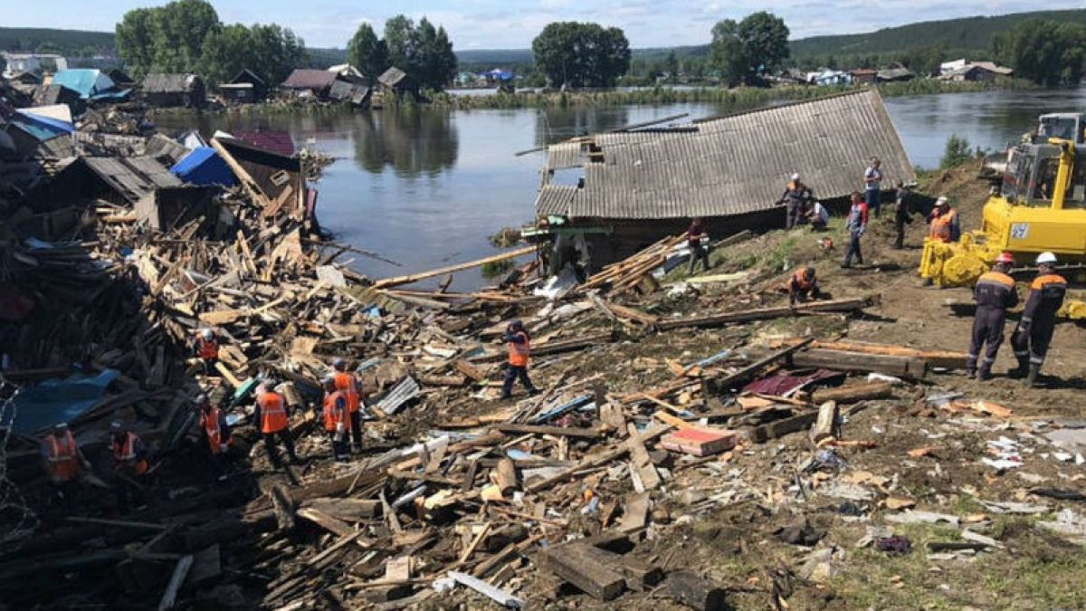 30 пропавших без вести при наводнении в Иркутской области человек найдены живыми