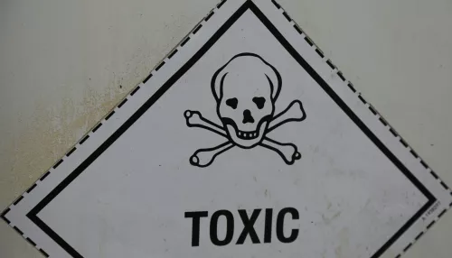 Токсичное облако несет кислотные дожди из Ирана в Центральную Азию