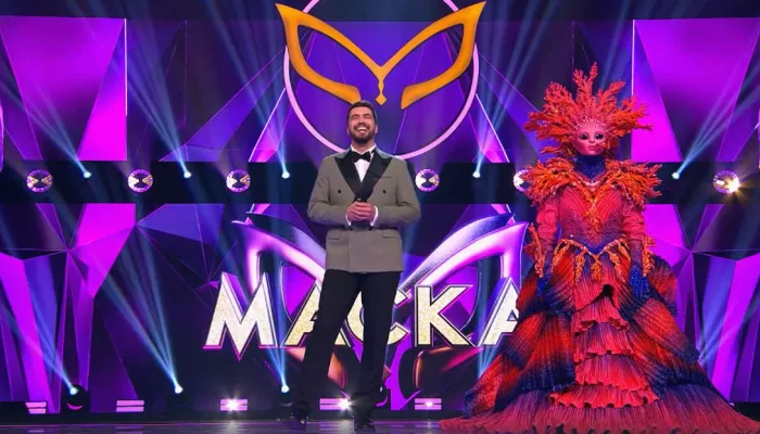 Жюри раскрыло секрет личности Коралла на шоу Маска