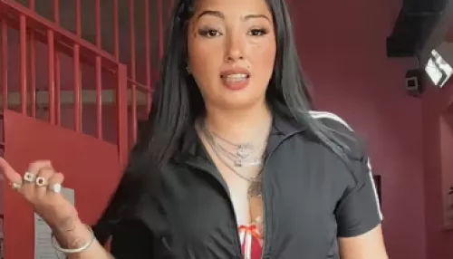 Осужденная на 13 лет блогерша устроила гламурный день рождения в тюрьме