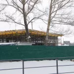 Каркас на холме: в Барнауле застраивают перекресток, где напрашивается новая развязка