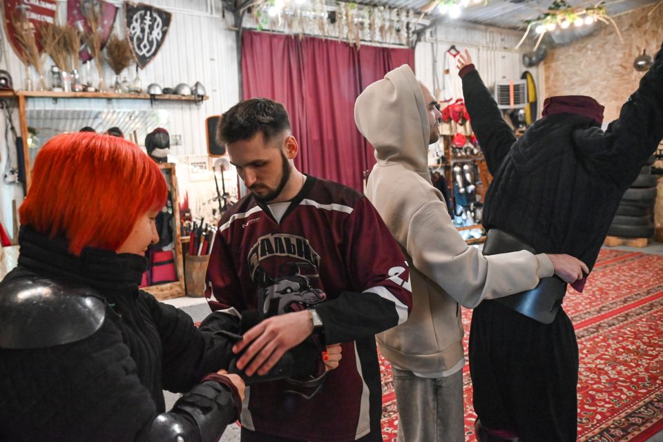 Турнир по фехтованию среди журналистов в Барнауле