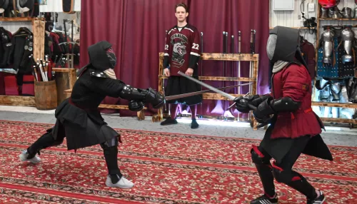 Испытано на себе. Как журналист Толка училась махать мечом и что из этого вышло