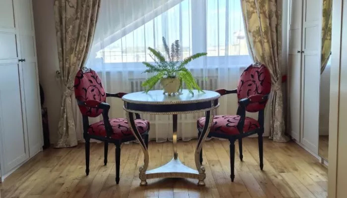 Большую квартиру с уникальной планировкой продают в Барнауле за 39 млн рублей. Фото