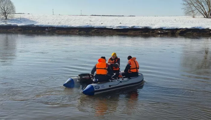 Водолазы работают на ощупь: как идут поиски пропавших детей в Звенигороде