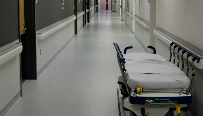 Восемь медиков погибли и девять пострадали при ударе ВСУ по медучреждению в ДНР