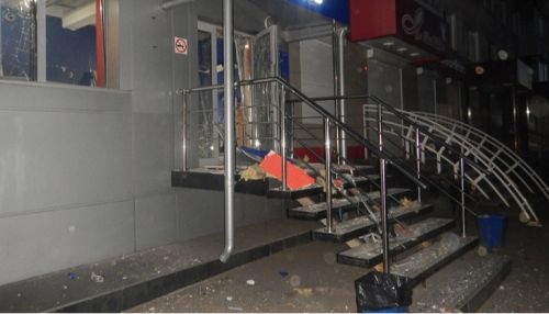 Ночной налет: банкомат взорвали в офисе банка в Бийске