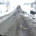 Фура, бензовоз и легковушка разбились в страшном ДТП на трассе Барнаул — Новосибирск