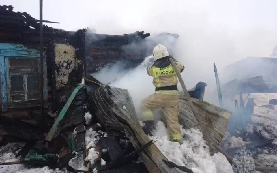 Два жителя Алтайского края пострадали из-за взрыва газа