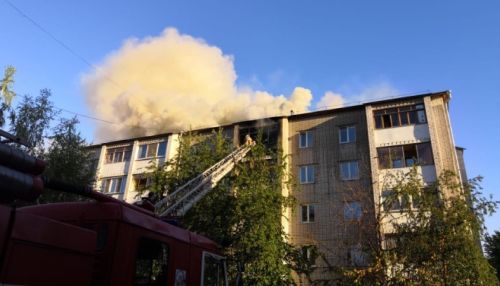 Пожар в барнаульской пятиэтажке потушен – МЧС