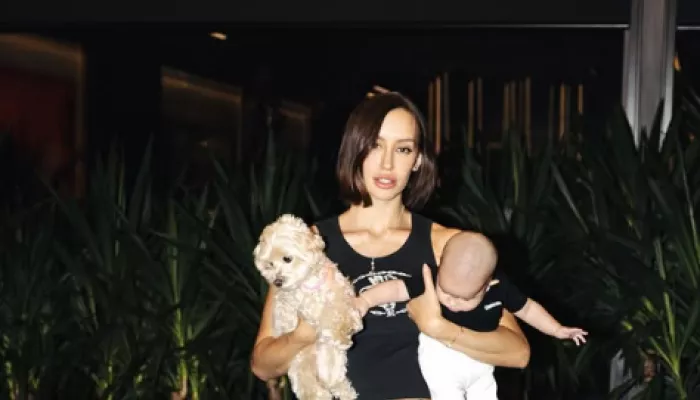 Возлюбленная Тимати показала подтянутую фигуру после родов. Фото