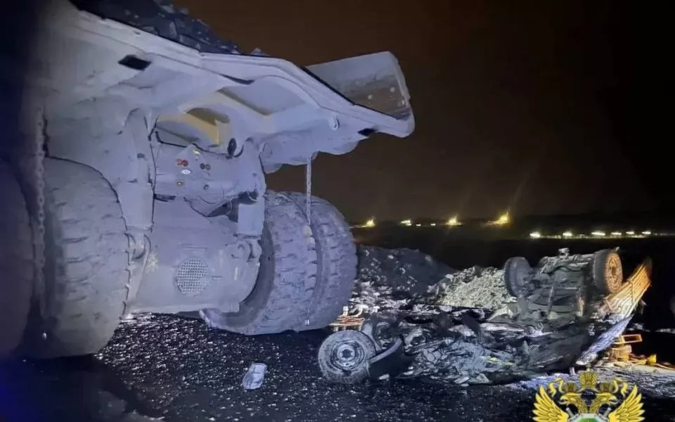 Самосвал раздавил УАЗ с пятью пассажирами в Белгородской области