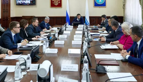 Реализацию нацпроекта Молодежь и дети обсудили в Республике Алтай
