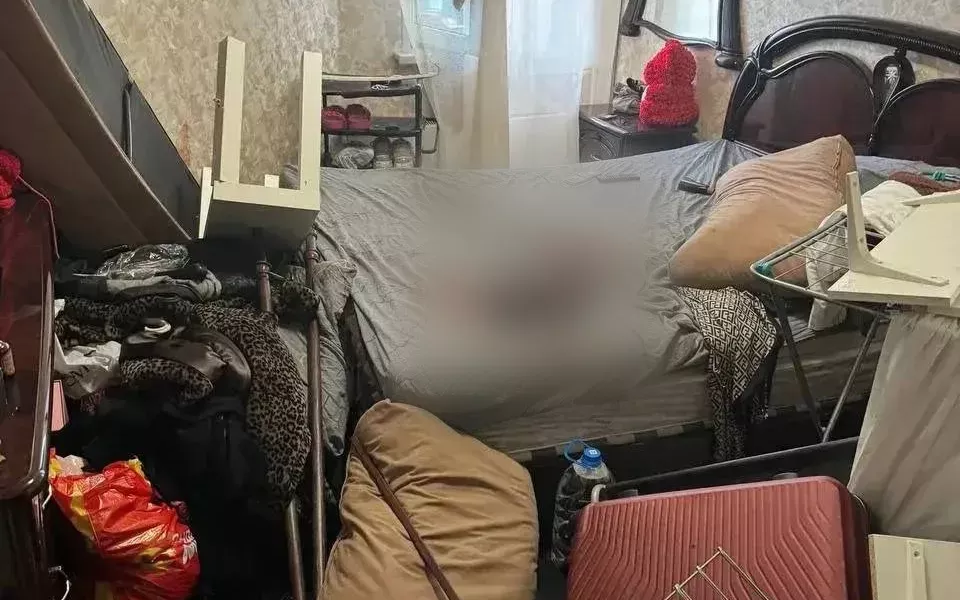 Стриптизер убил девушку, спрятал ее тело в чемоданы и покончил с собой в Подмосковье