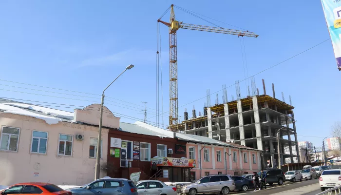 Новую высотку с паркингом построят на месте 76-летней двухэтажки в центре Барнаула