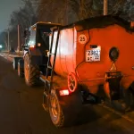 Дороги Барнаула уже начали латать с помощью холодного асфальта