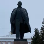 В сжатые сроки: как будут ремонтировать главный памятник Ленину в Барнауле. Фото