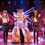 Жюри не справилось. Кто скрывался под маской Лисы в шоу Маска (12+)