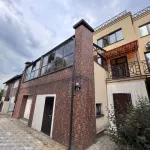 Вдова Романа Попова пошла на снижение цены, чтобы продать элитный дом актера