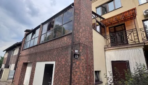 Вдова Романа Попова пошла на снижение цены, чтобы продать элитный дом актера