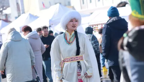 В Горно-Алтайске с размахом отметили народные праздники Jылгайак и Наурыз. Фото