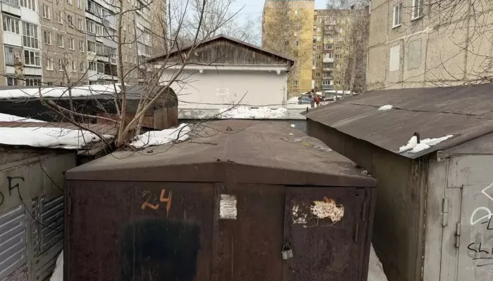 В Барнауле массово проверят гаражи во дворах домов после гибели ребенка