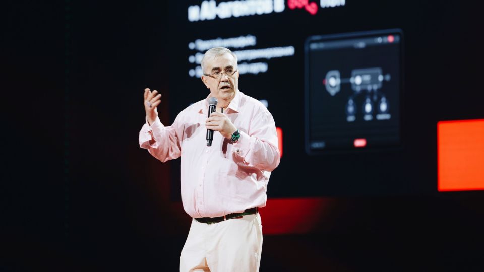 Гарретт Джонстон