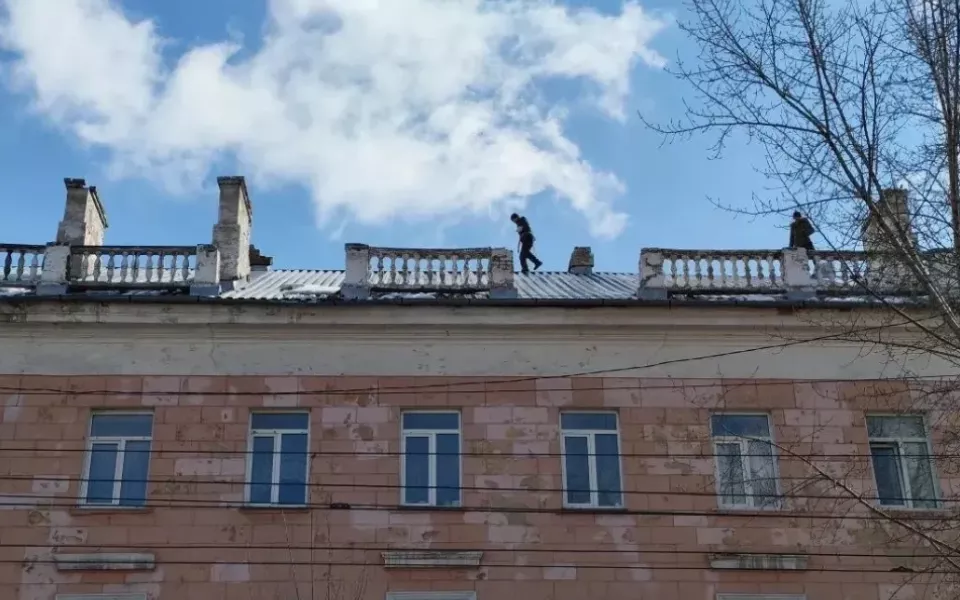 Бастрыкин вновь потребовал доклад по осыпающемуся дому-памятнику в Барнауле