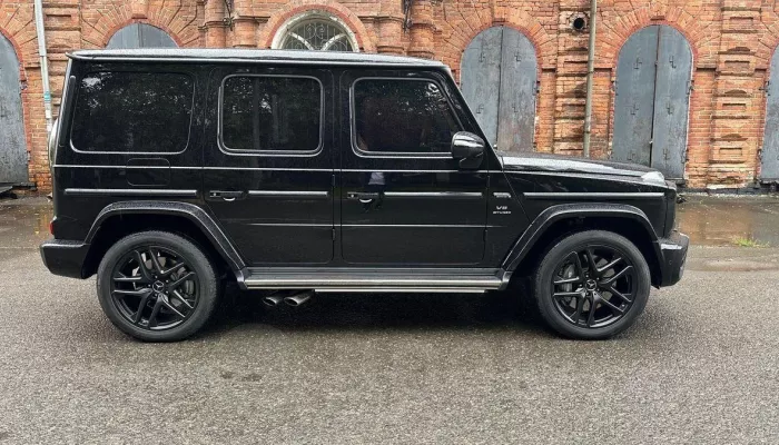 Элитный внедорожник ручной сборки продают в Бийске за 21,5 млн рублей. Фото